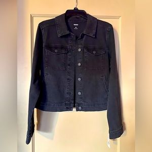 Sonoma women’s medium black light jacket.